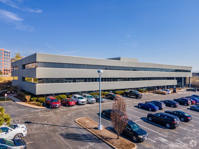 More Photos Of 1610 Des Peres Rd, Des Peres Unknown For Lease