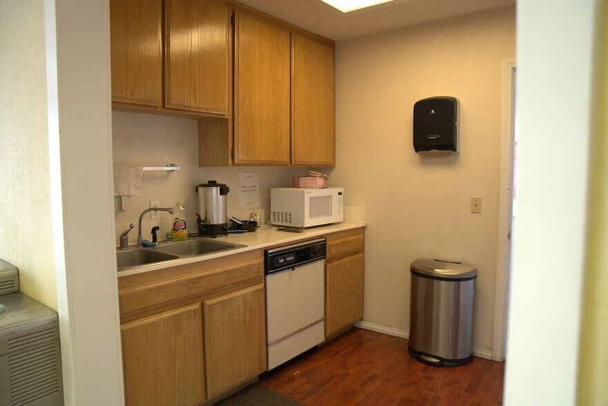 More Photos Of 11920 Aztec Ln, Adelanto Industrial For Sale