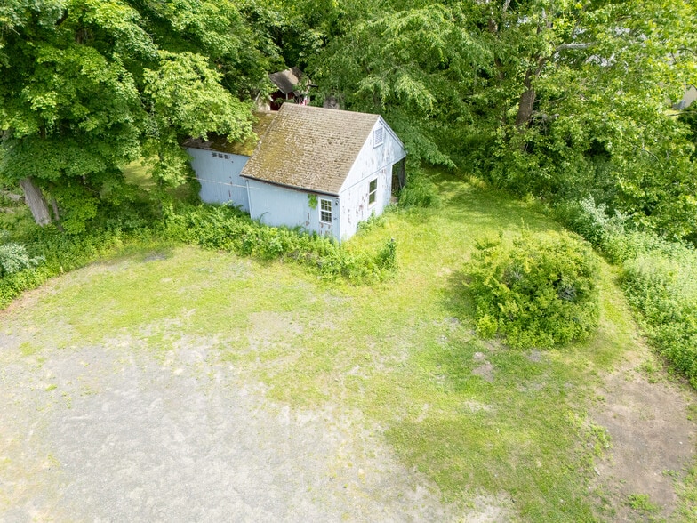 More Photos Of 329 Kent Rd, New Milford Apartments For Sale