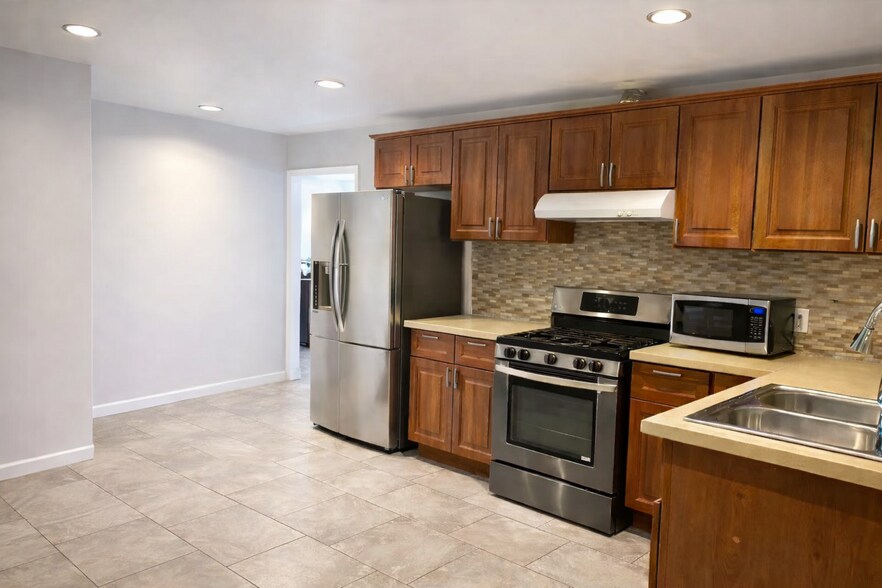 More Photos Of 2818 S Normandie Ave, Los Angeles Multifamily For Sale