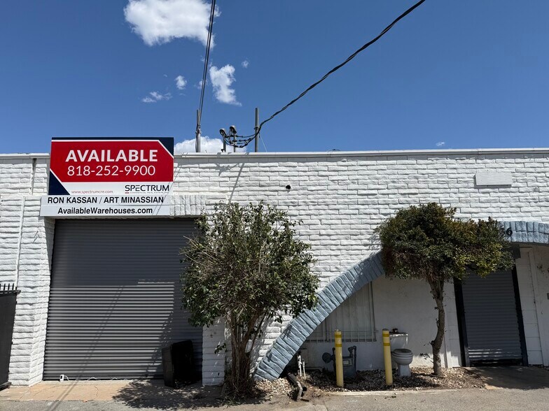 Primary Photo Of 9036 Owensmouth Ave, Canoga Park Manufacturing For Lease