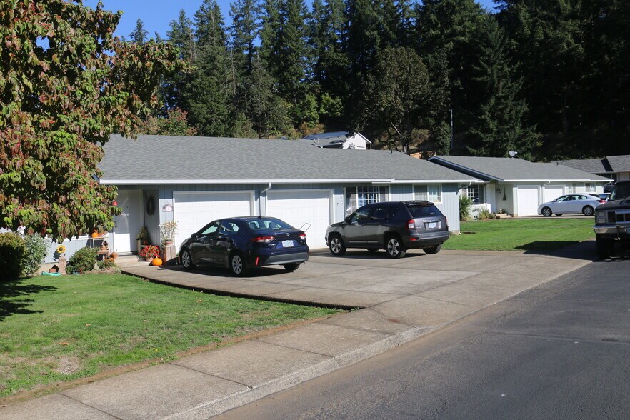 More Photos Of 201-307 Trees Ct, Silverton Apartments For Sale