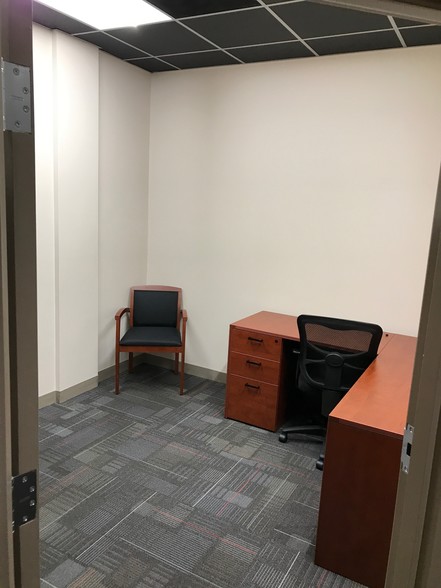 More Photos Of 8030 Arrowridge Blvd, Charlotte Office For Sale
