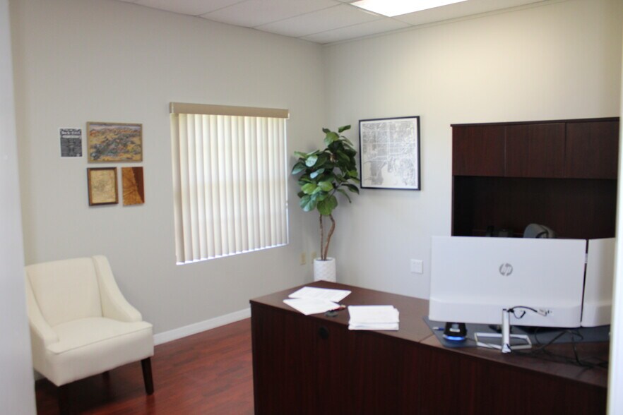 More Photos Of 4175 Woodlands Pky, Palm Harbor Coworking Space