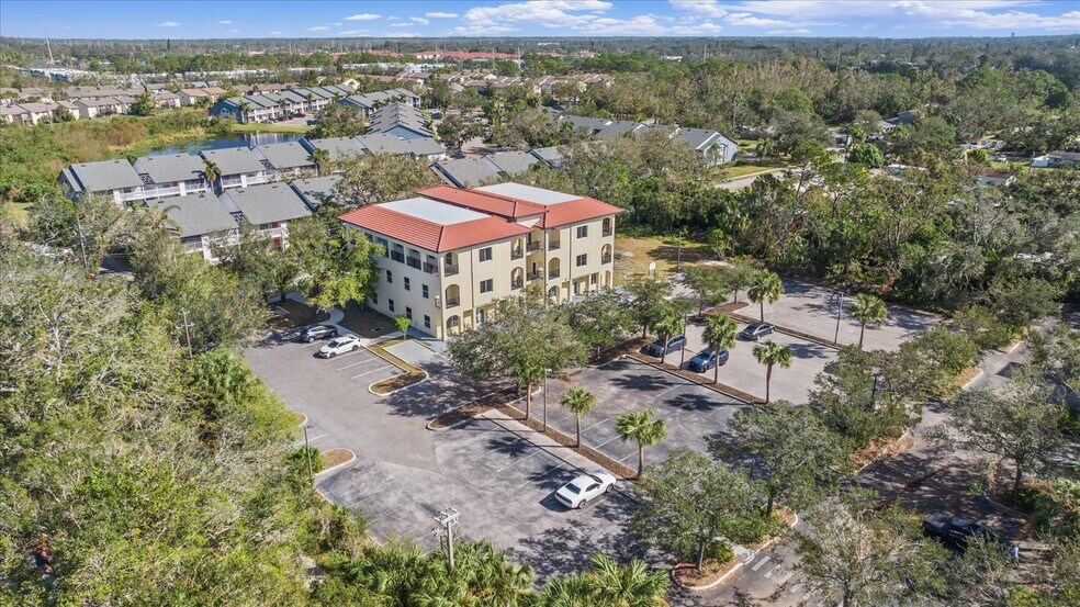 More Photos Of 2641 Fruitville Rd, Sarasota Medical For Sale