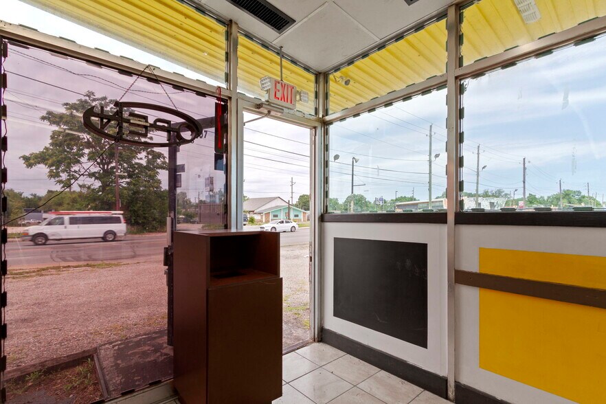 More Photos Of 2407 N Sherman Dr, Indianapolis Restaurant For Sale