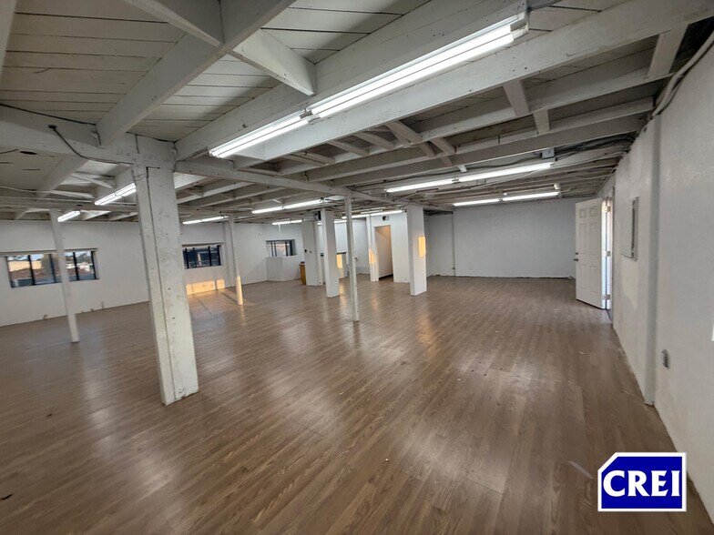 More Photos Of 6809 S Victoria Ave, Los Angeles Service For Lease