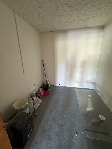 More Photos Of 329-339 Us-123-byp, Seneca Unknown For Lease