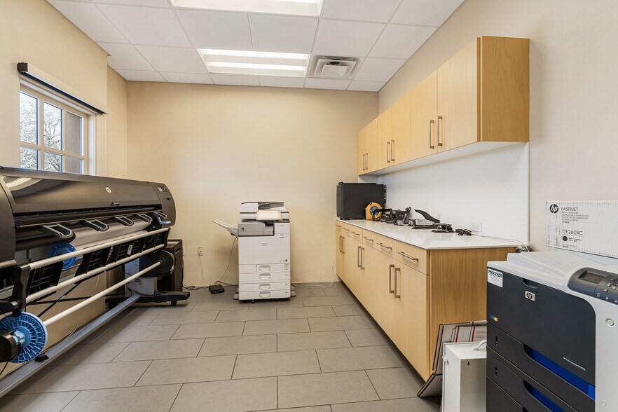 More Photos Of 1048 Paseo De Peralta, Santa Fe Office For Sale