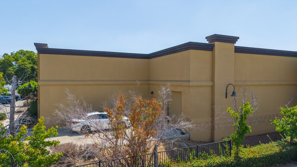 More Photos Of 23029 Eastpark Dr, Yorba Linda Freestanding For Sale