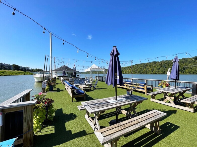 More Photos Of 1900 Victory Ln, Prospect Marina For Sale