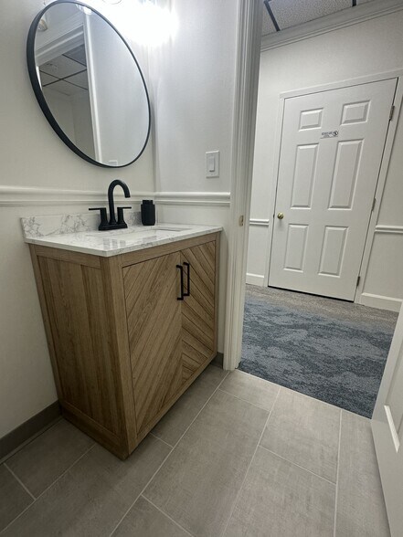 More Photos Of 2402 Mount Vernon Rd, Dunwoody Office For Lease
