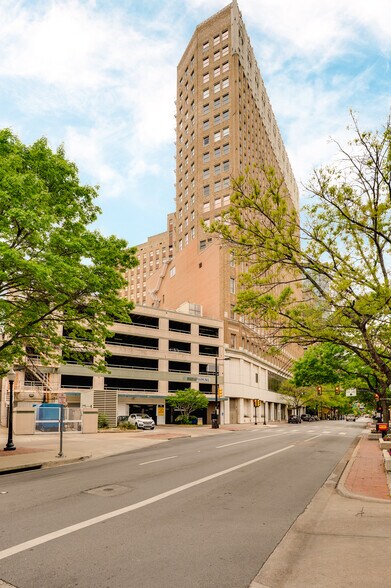 More Photos Of 307 W 7th St, Fort Worth Office For Sale