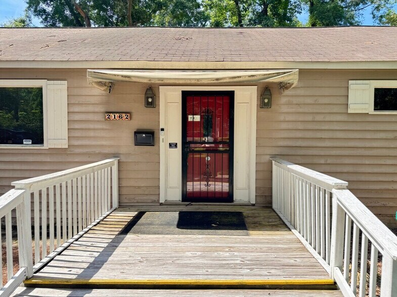 More Photos Of 2162 Ingleside Ave, Macon-Bibb Office Residential For Sale