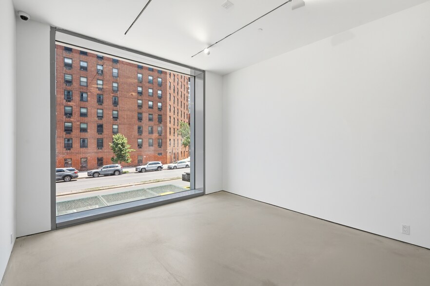 More Photos Of 260 Bowery, New York Apartments For Lease