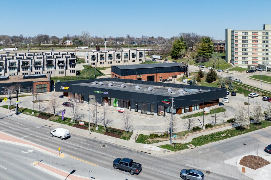 More Photos Of 1231 Keosauqua Way, Des Moines Storefront For Lease