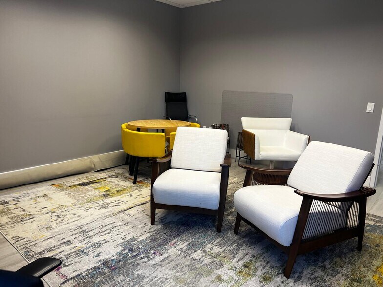 More Photos Of 1000 Brickell Ave, Miami Office For Lease