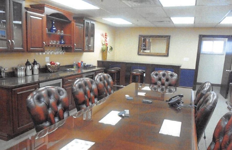 More Photos Of 4501 Ohio River Rd, Huntington Warehouse For Sale