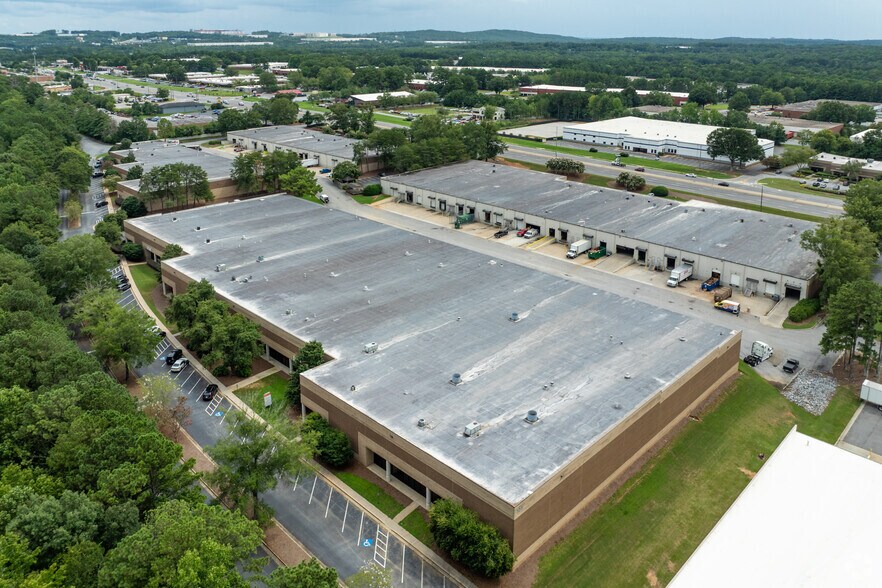 More Photos Of 322 Thornton Rd, Lithia Springs Distribution For Lease