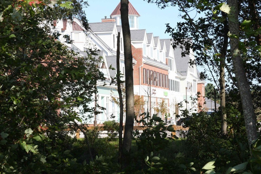 More Photos Of 132 Chief Justice Cushing Hwy, Cohasset Coworking Space