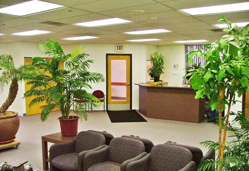 More Photos Of 32235 Industrial Rd, Livonia Warehouse For Sale