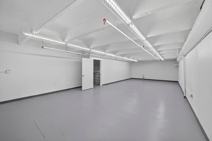 More Photos Of 3111 W Mcnab Rd, Pompano Beach Manufacturing For Lease