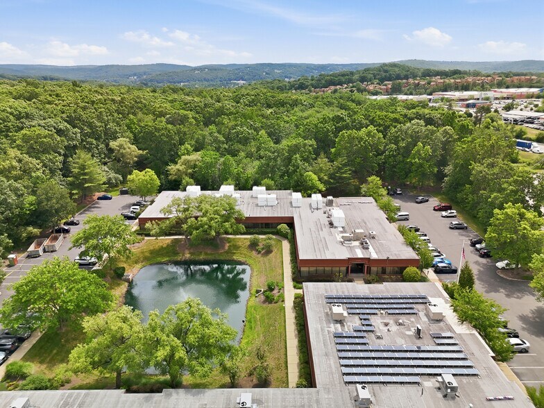More Photos Of 200 Mineral Springs Rd, Rockaway Medical For Sale