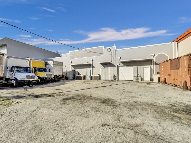 More Photos Of 10812-10818 NW 6th Ct, Miami Warehouse For Sale