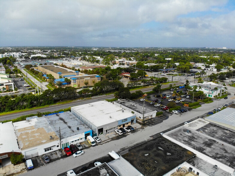 More Photos Of 3031-3035 NE 12th Ter, Oakland Park Warehouse For Sale