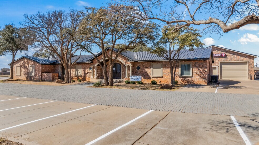 More Photos Of 1120 W Loop 289, Lubbock Medical For Lease