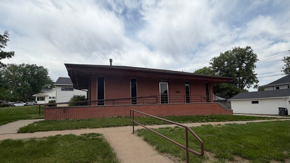 Primary Photo Of 205 N 13th St, Nebraska City Office For Sale