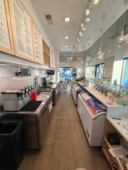 More Photos Of 420-460 S College Ave, Fort Collins General Retail For Lease