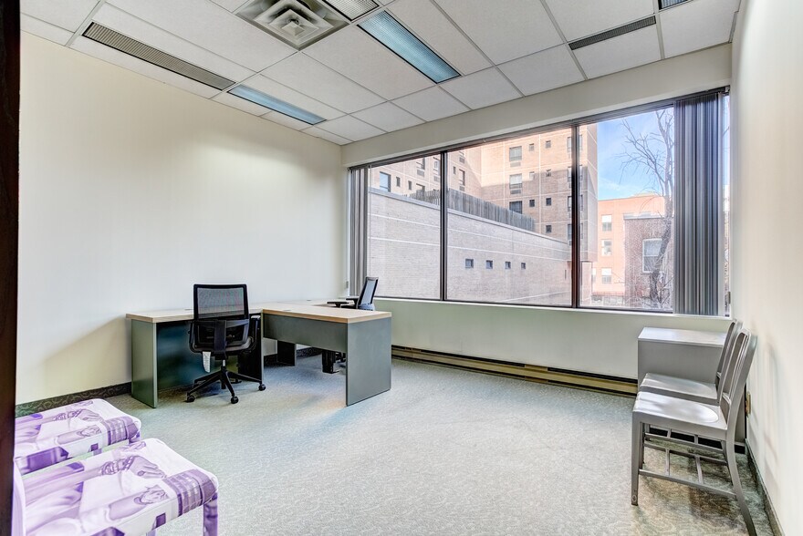 More Photos Of 1111 Rue Saint-Urbain, Montréal Office For Sale