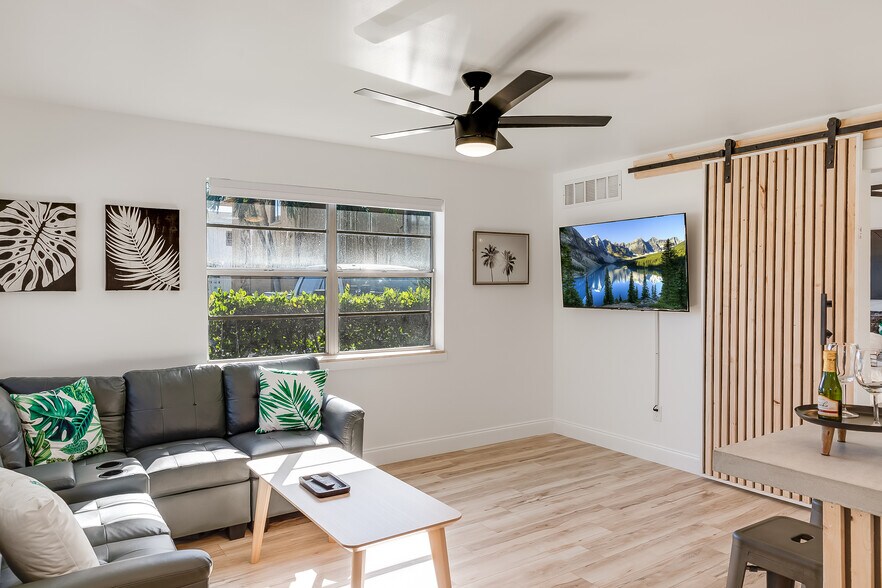 More Photos Of 417 N J St, Lake Worth Beach Apartments For Sale