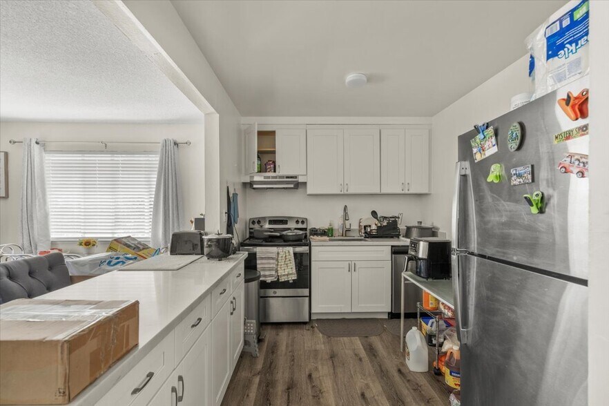 More Photos Of 616 Canyon Rd, Redwood City Multifamily For Sale