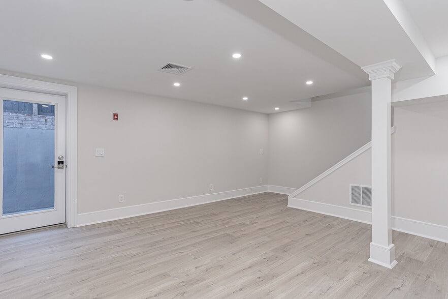 More Photos Of 42 Poe Ct, Fairfield Apartments For Sale