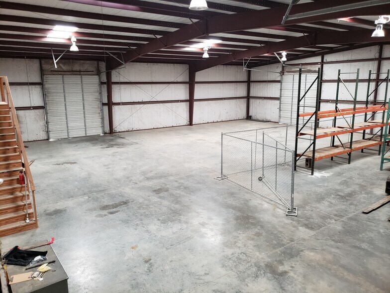 More Photos Of 15856 S Interstate 35, Bruceville Industrial For Lease