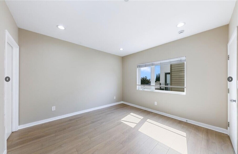 More Photos Of 961 N St Andrews Pl, Los Angeles Apartments For Sale