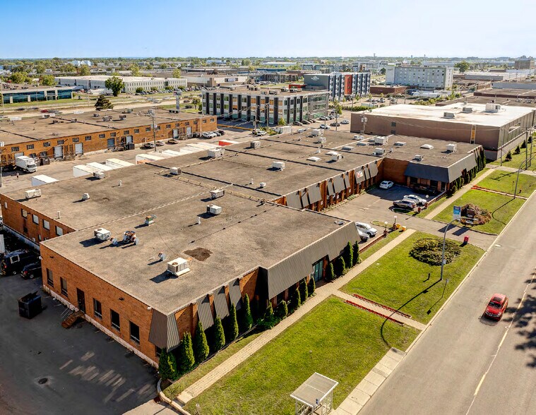 More Photos Of 1600-1650 Boul Saint-Régis, Dorval Industrial For Sale