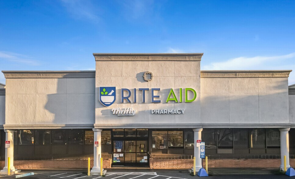 Primary Photo Of 20 E 18th St, Antioch Freestanding For Sale