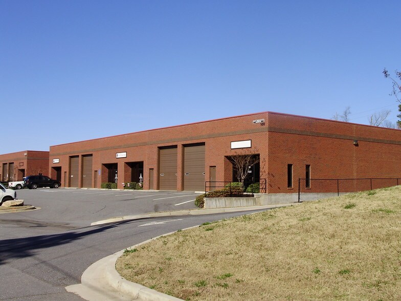 More Photos Of 248 E Crogan St, Lawrenceville Warehouse For Lease