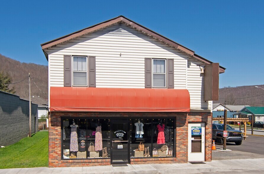 More Photos Of 439 Main Street, Rainelle Storefront Retail Residential For Sale