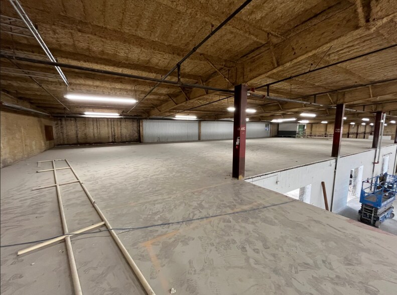 More Photos Of 1 Industrial Dr, Sweetwater Service For Sale