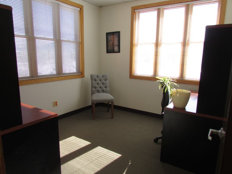 More Photos Of 701 Granite St, Frisco Office For Lease