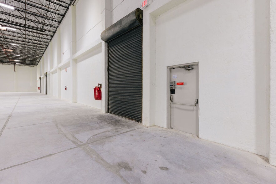 More Photos Of 2875 NW 77th Ave, Miami Warehouse For Lease