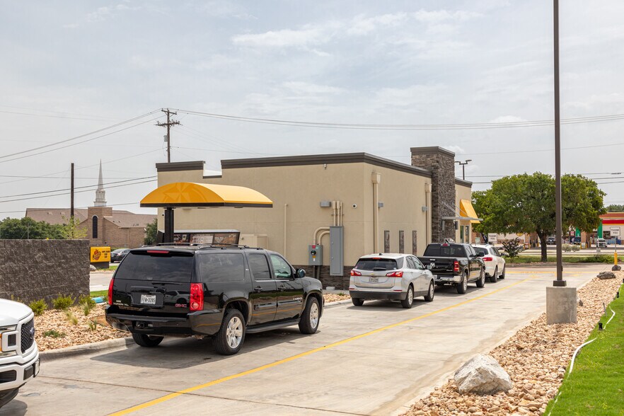 More Photos Of 105 River Fair Blvd, Belton Fast Food For Lease