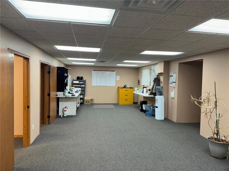 More Photos Of 540 25th Ave N, Saint Cloud Office For Sale