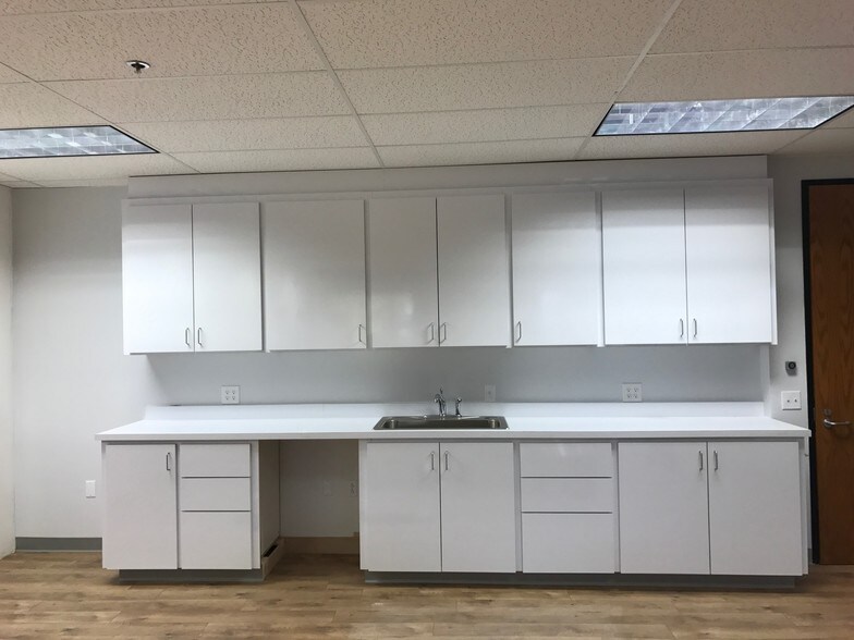 More Photos Of 805 Veterans Blvd, Redwood City Office For Lease