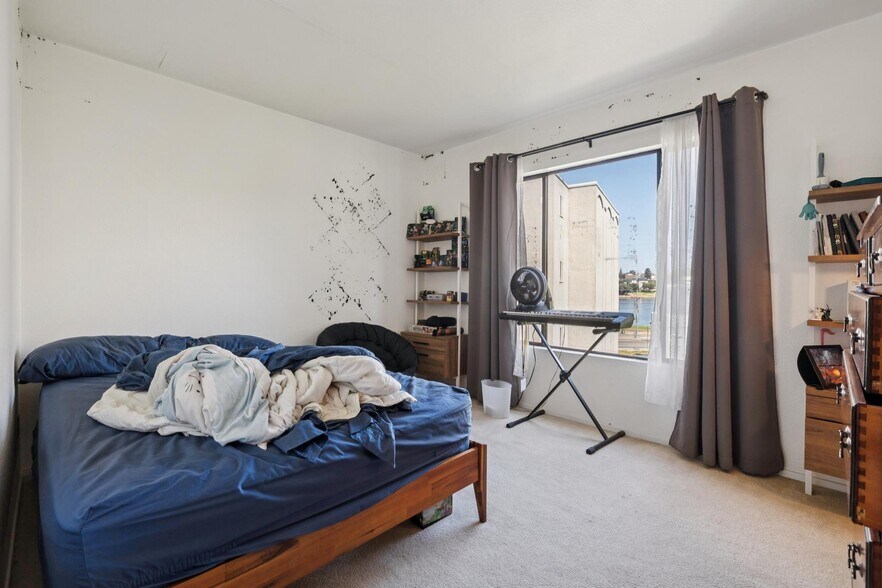 More Photos Of 459 Stow Ave, Oakland Apartments For Sale