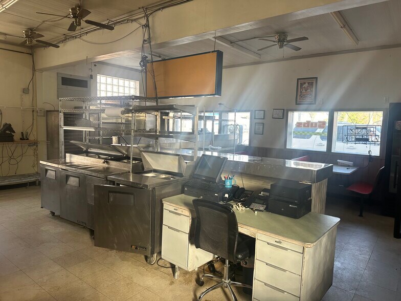 More Photos Of 215 E Lima St, Forest Restaurant For Sale